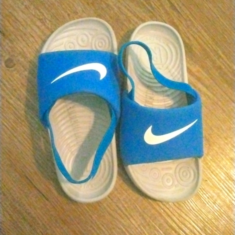 Blue toddler Nike sandals 🩴🩴 sz 10c